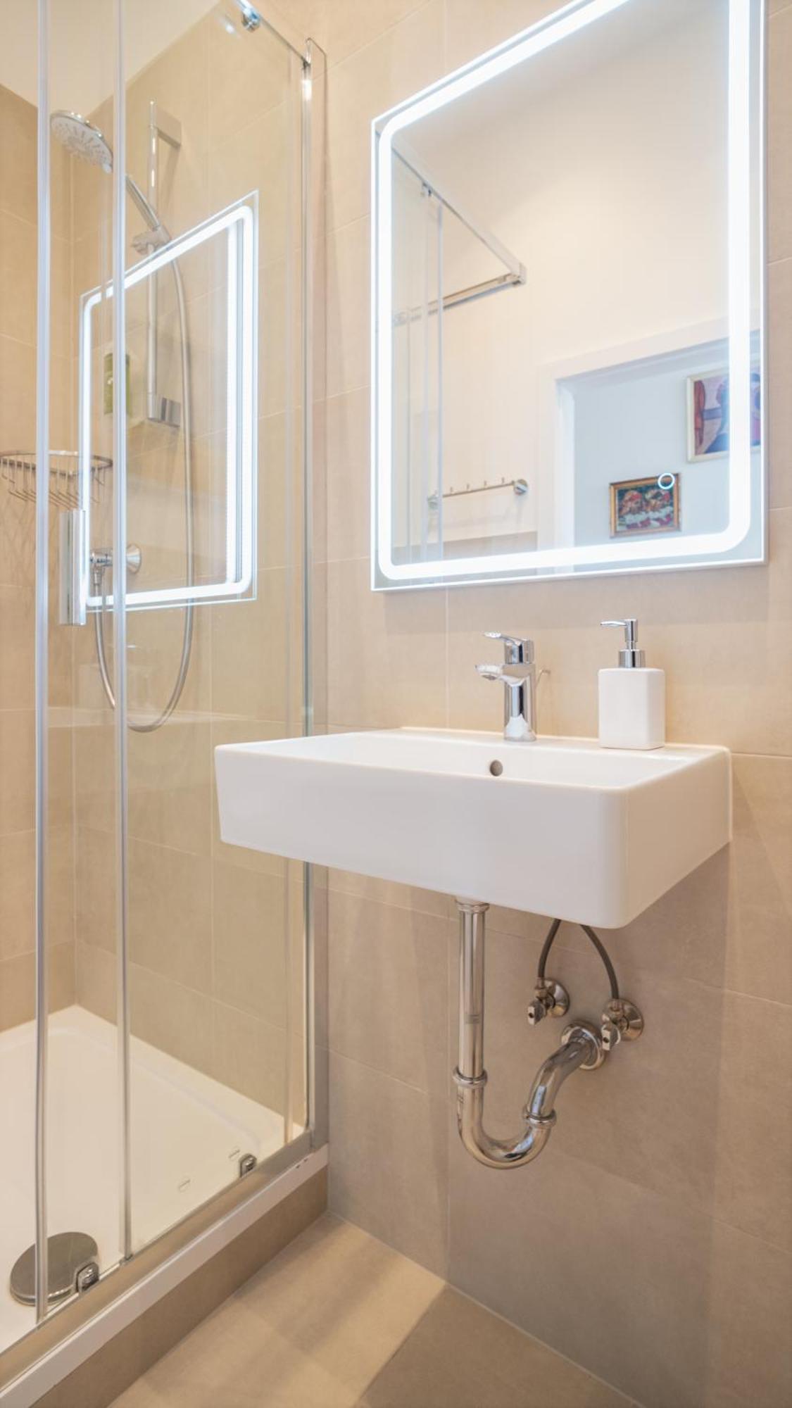 J3 Apartament *