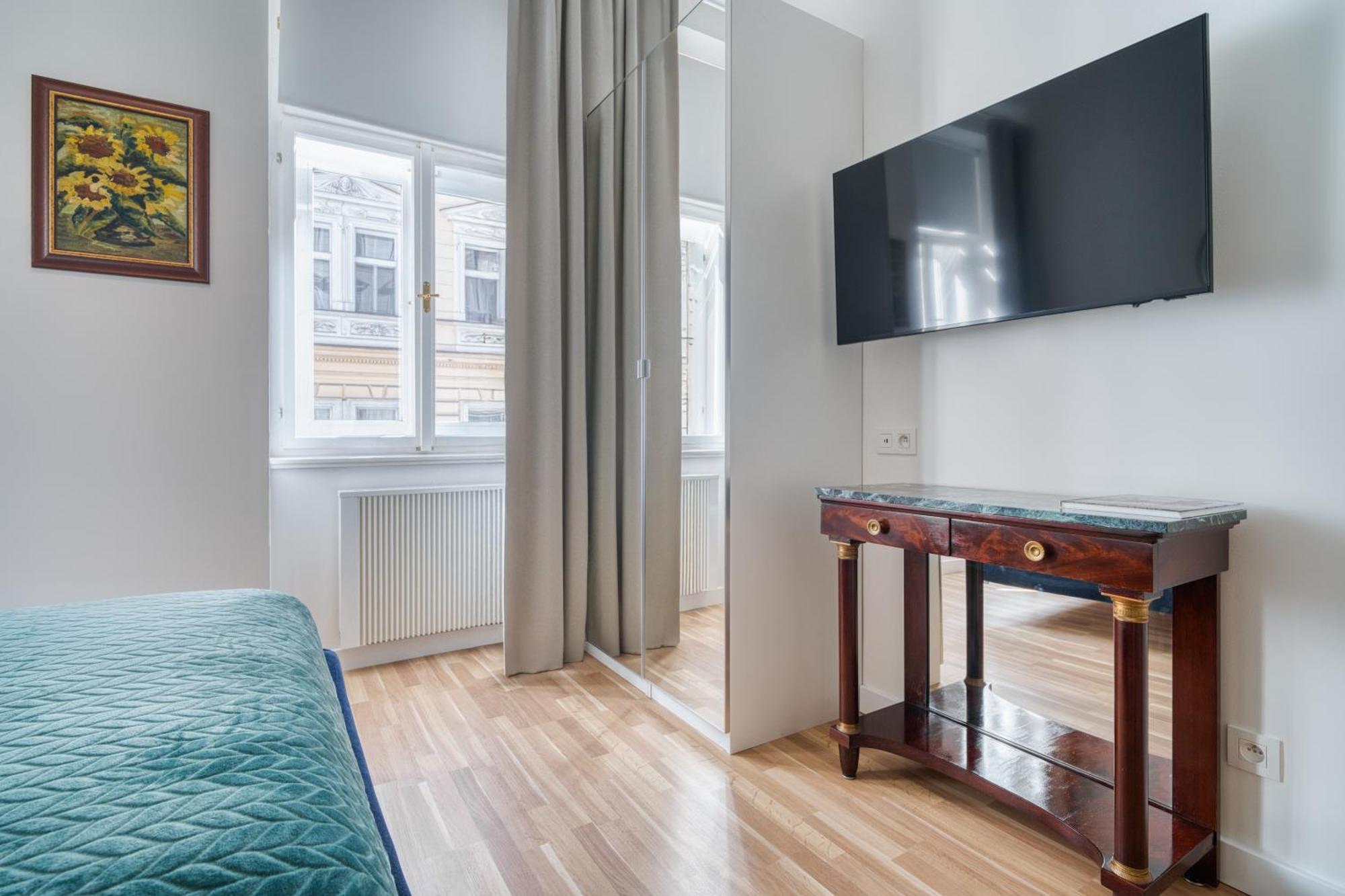 J3 Apartament Praga