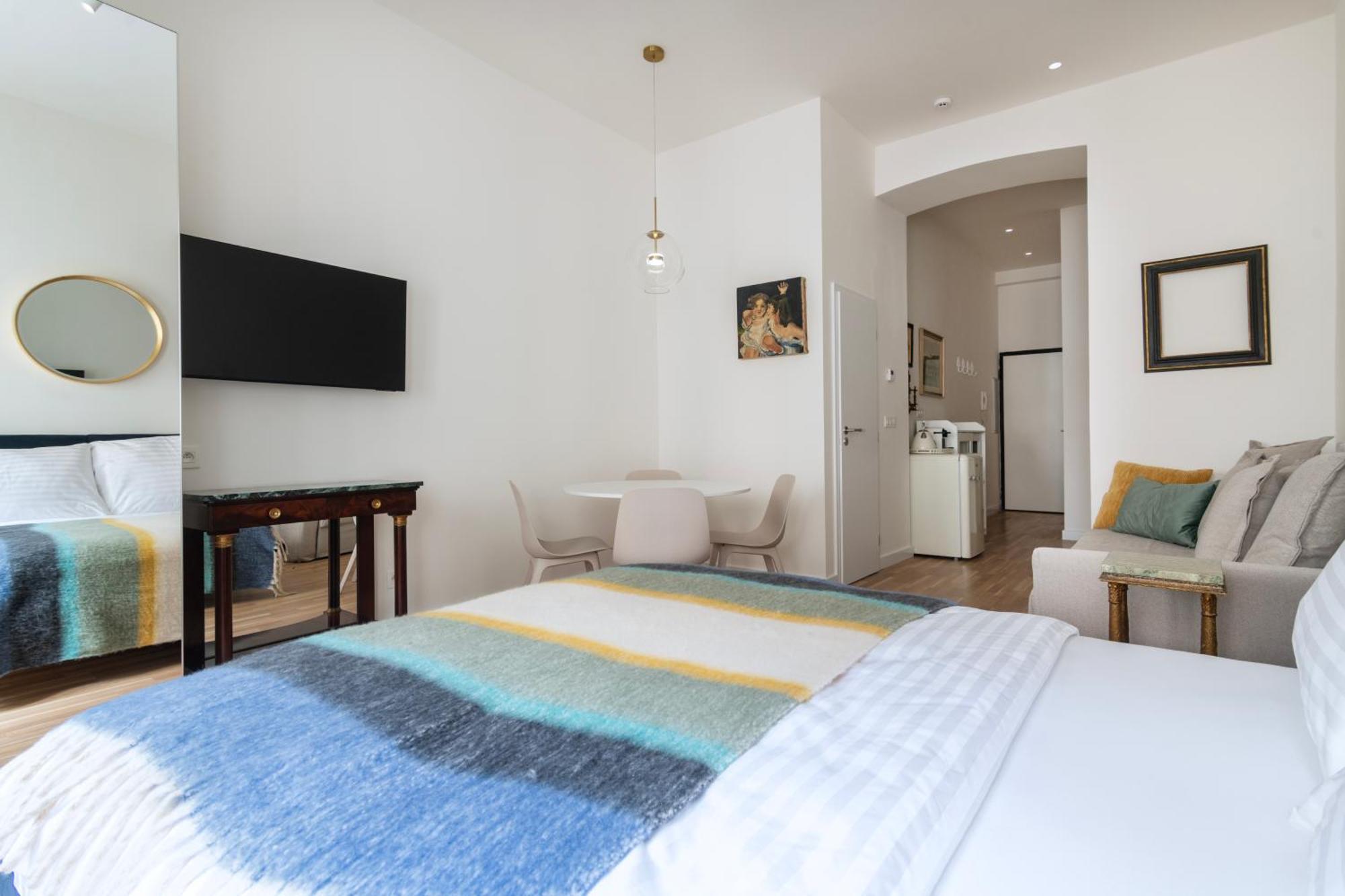J3 Apartment Prague