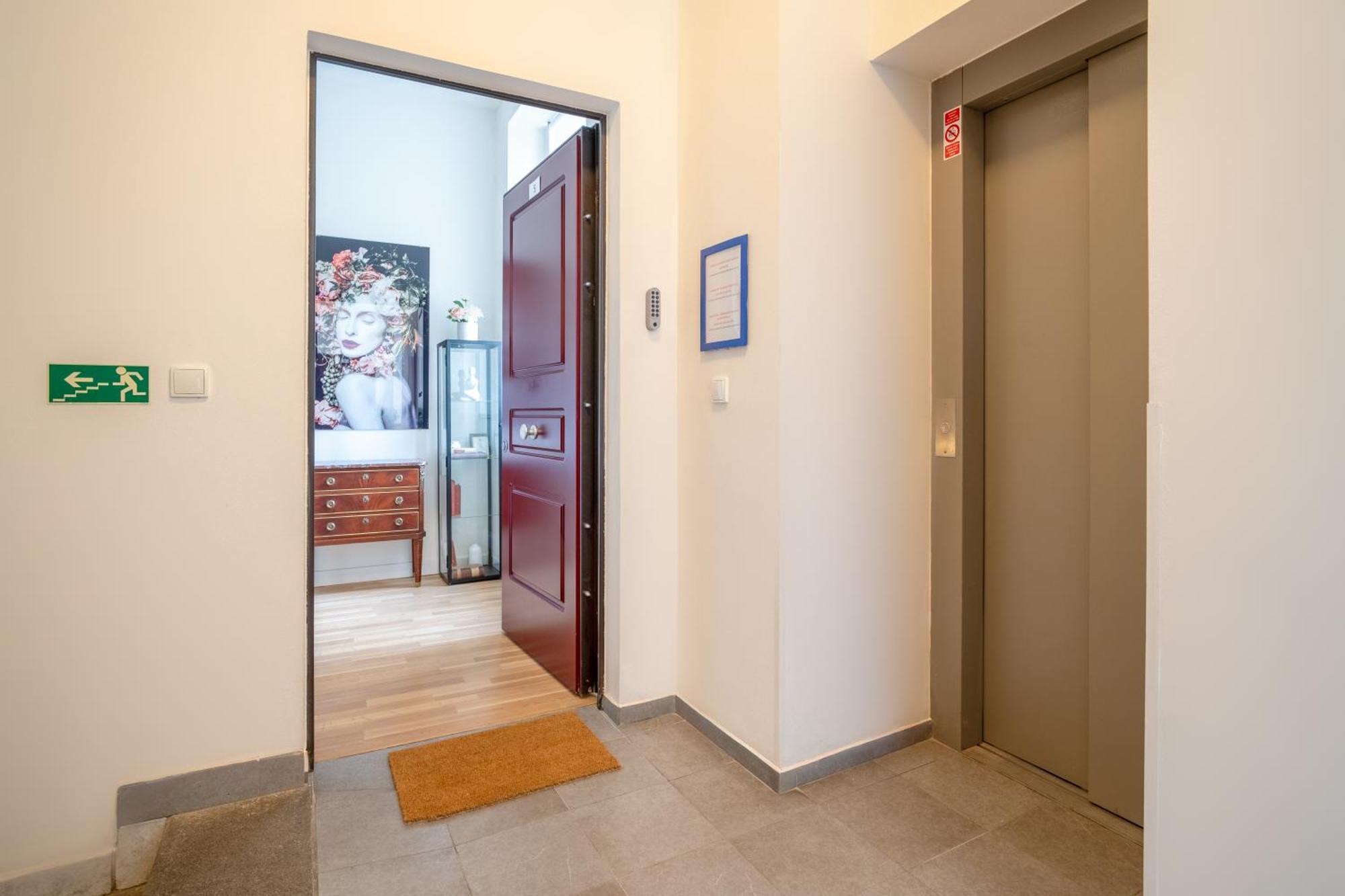 J3 Apartment Prague