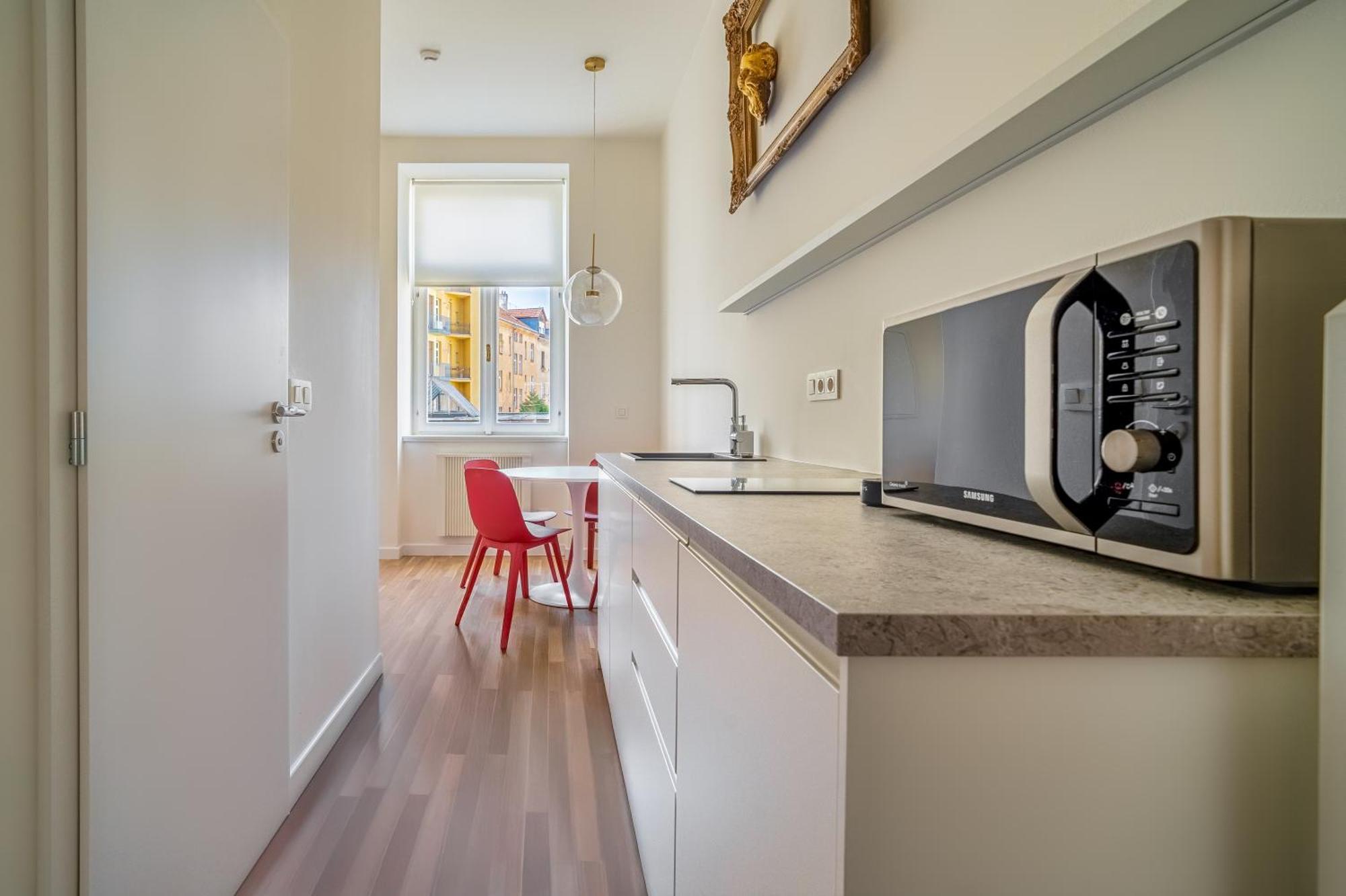 J3 Apartment